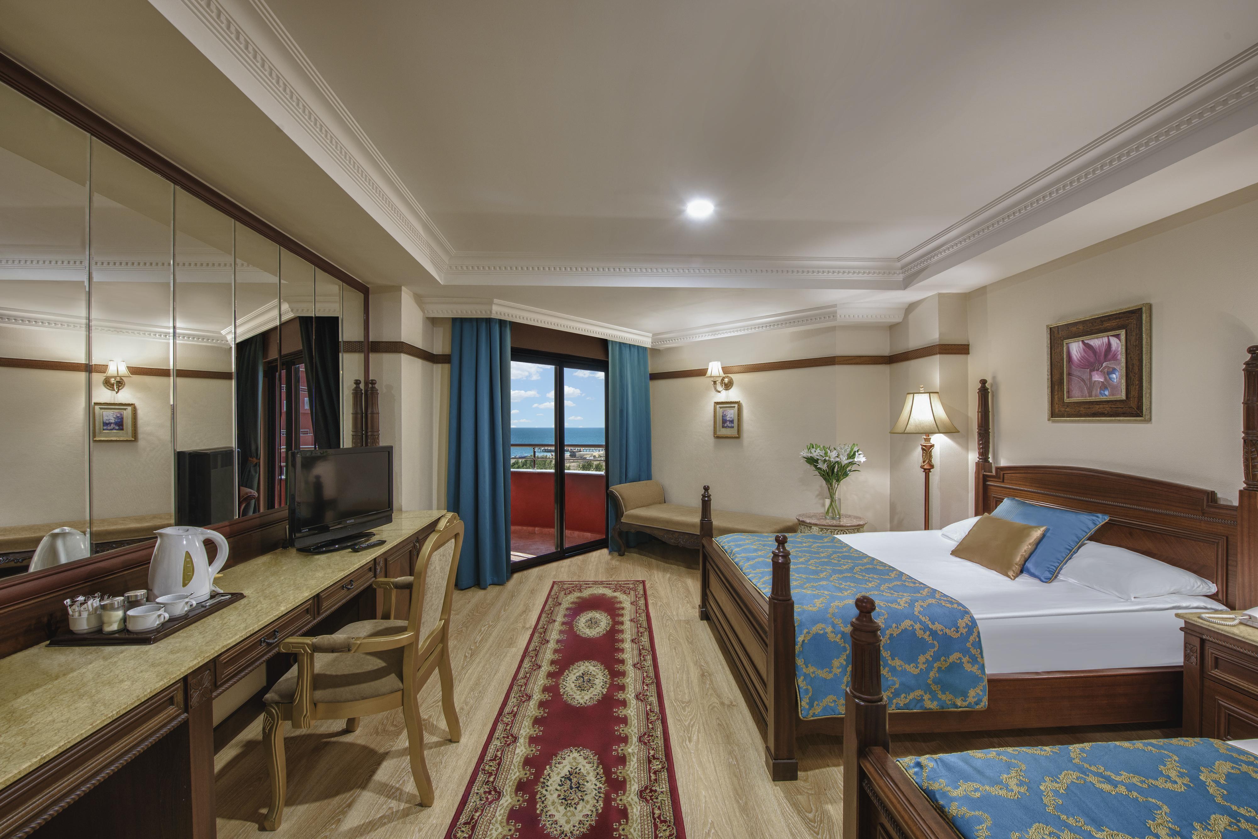 Де люкс номера. Дельфин Палас Делюкс Анталия. Delphin Palace Hotel 5 Турция. Отель Дельфин Анталия Турция 5 звезд. Турция гостиница Дельфин Пелас.